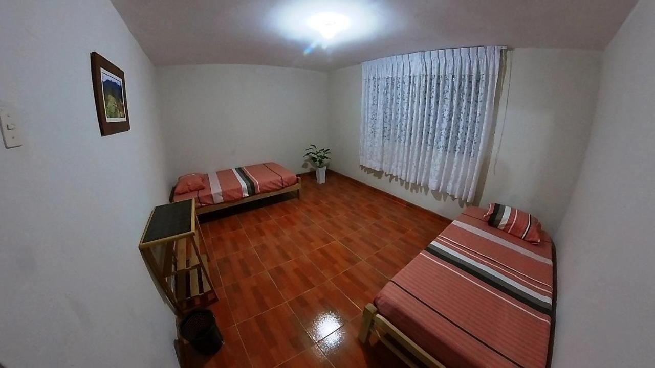 5Min Airport - Super Host Bed & Breakfast Lima Eksteriør bilde